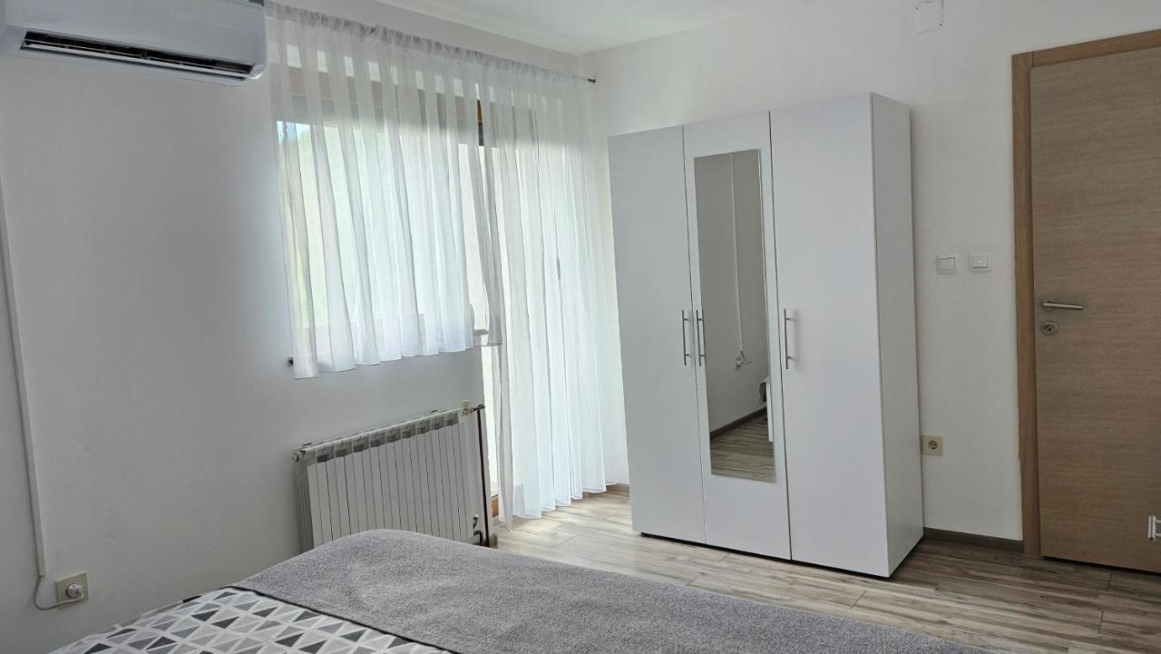 Apartment Andrea Смолянац Экстерьер фото